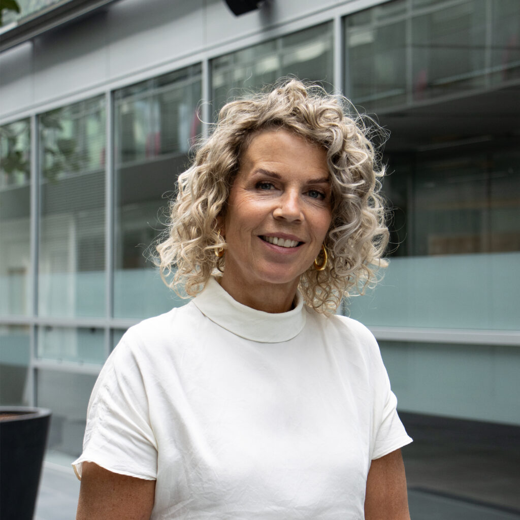 Portret van Joan Hofmann, HR- en officemanager
